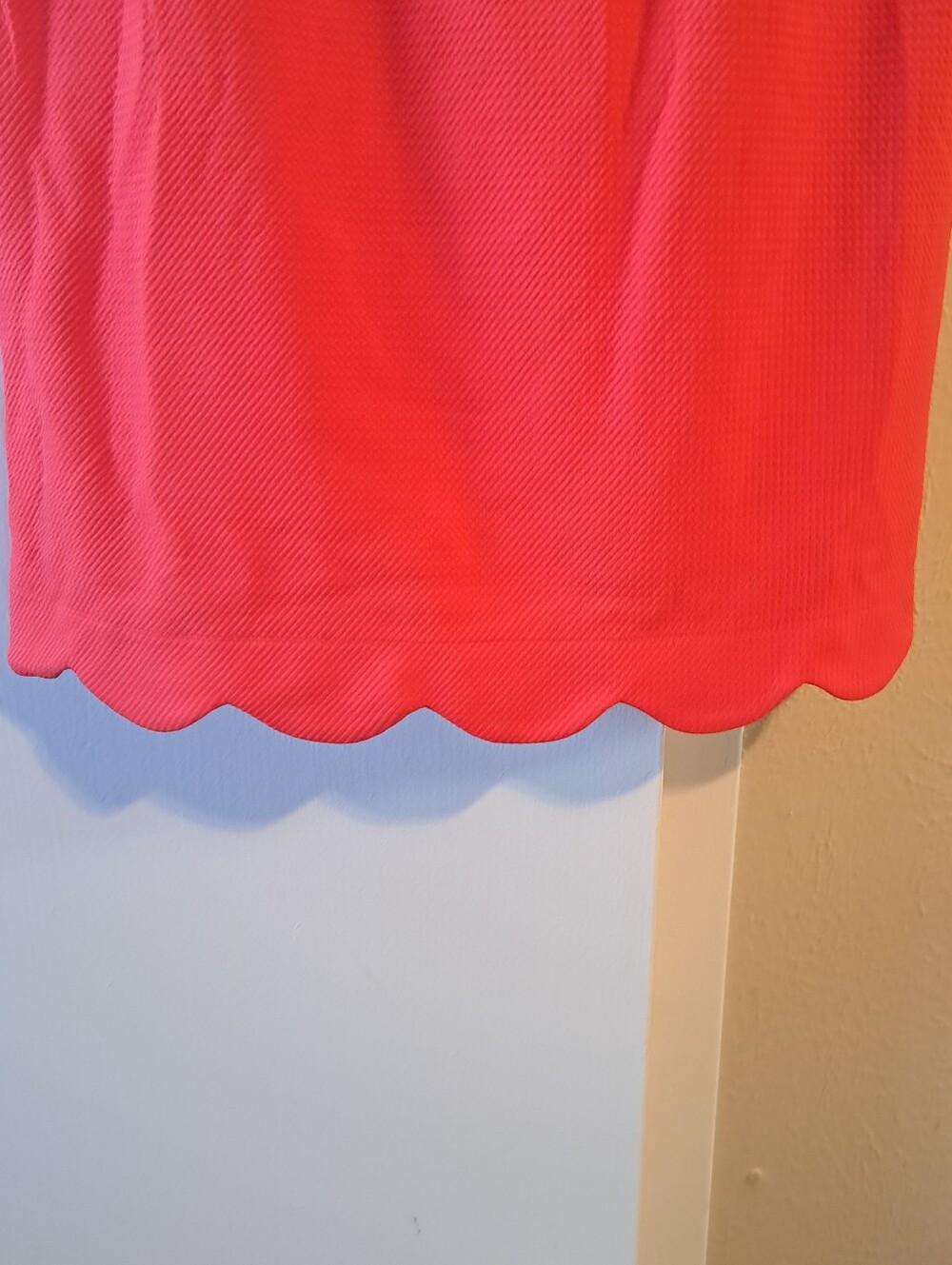 Vince Camuto Size 16 Coral Scalloped Sleeveless Dress NWT - Picture 4 of 7